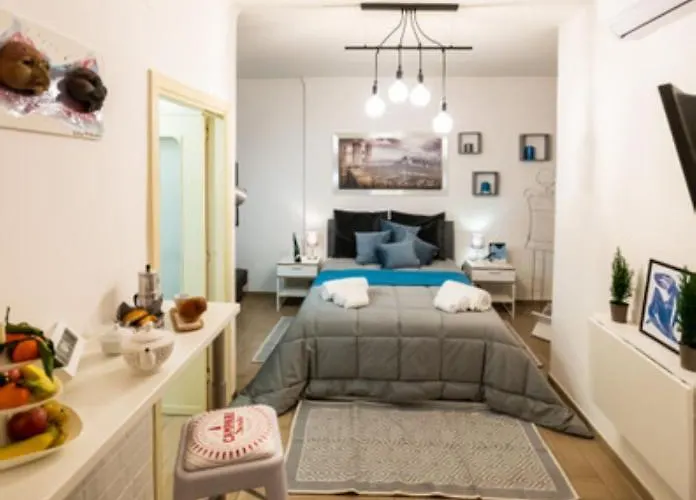 Yes I Know My Room - Magica Napoli